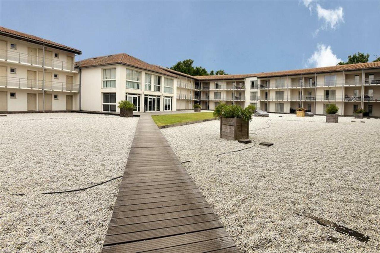 Vacanceole - Le Domaine Du Chateau - La Rochelle / Ile De Re Лагор Екстериор снимка