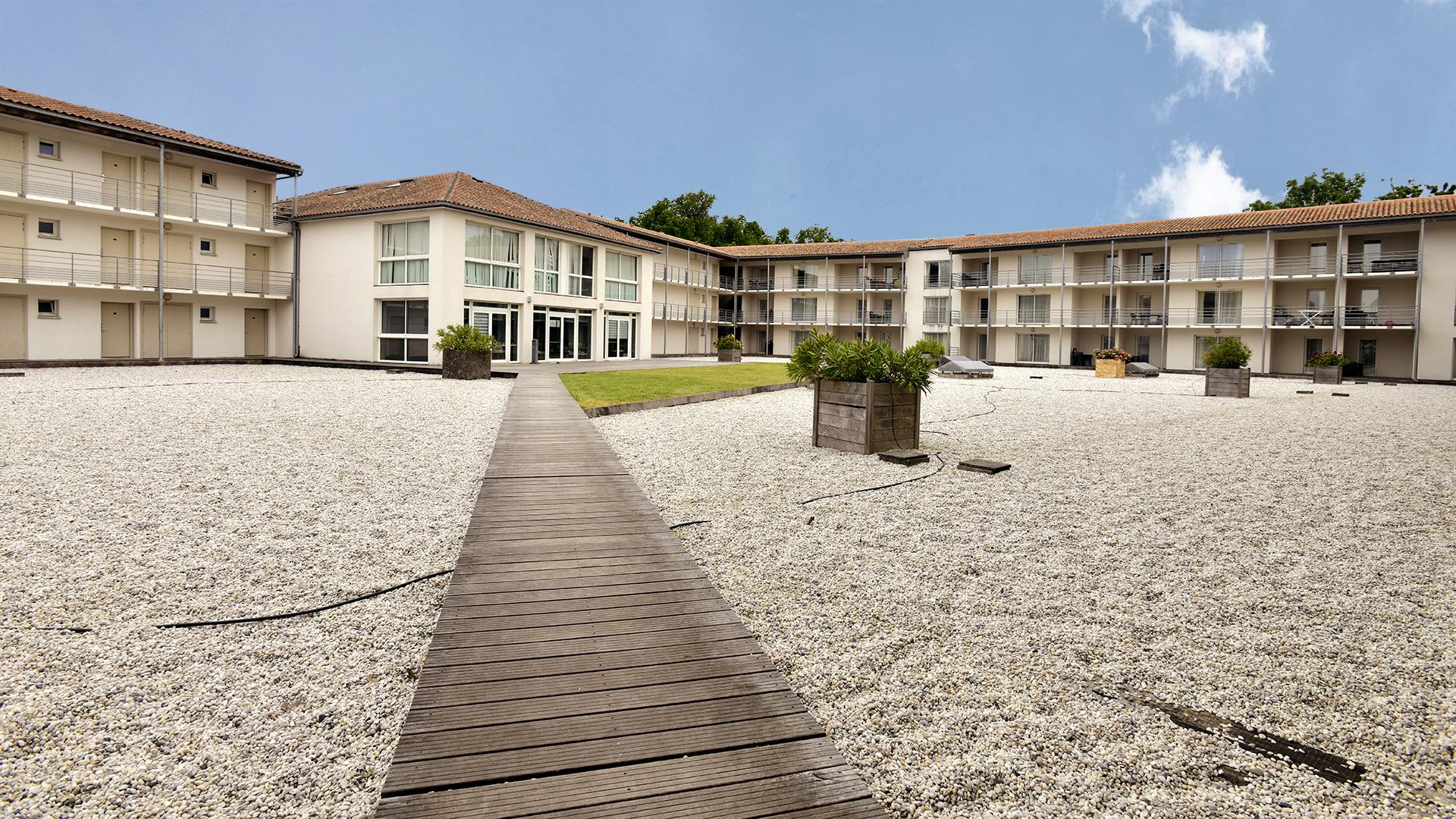 Vacanceole - Le Domaine Du Chateau - La Rochelle / Ile De Re Лагор Екстериор снимка
