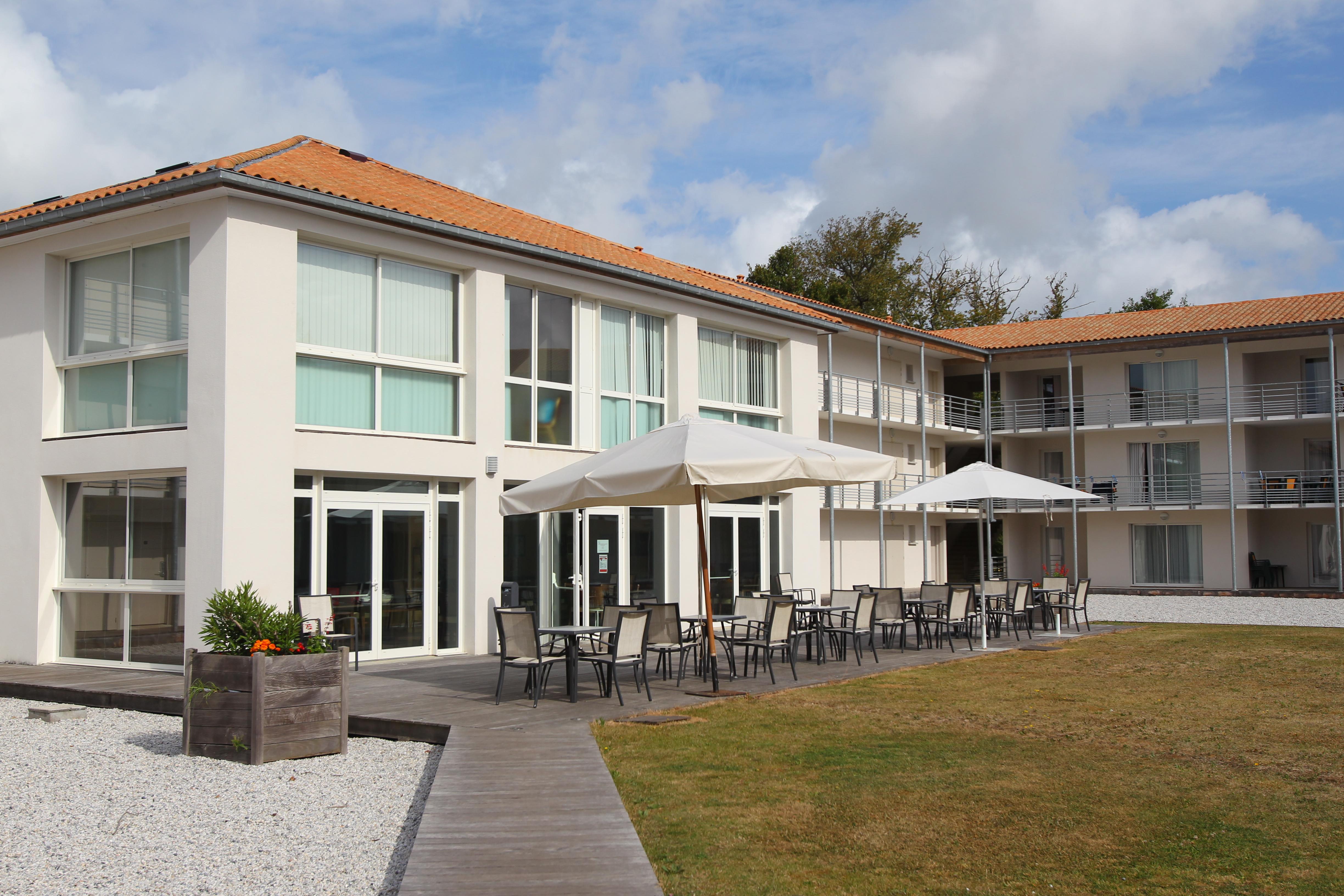 Vacanceole - Le Domaine Du Chateau - La Rochelle / Ile De Re Лагор Екстериор снимка